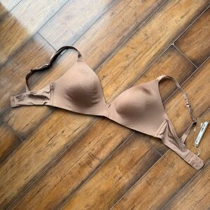 NWT SKIMS Wireless Form Demi T-shirt Bra size 36d color sienna